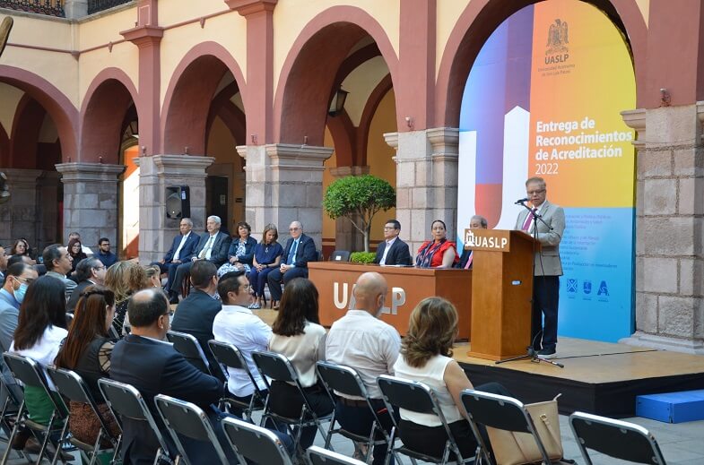 La Universidad de San Luis Potosí recibe los reconocimientos de Acreditación a 4 de sus programas académicos